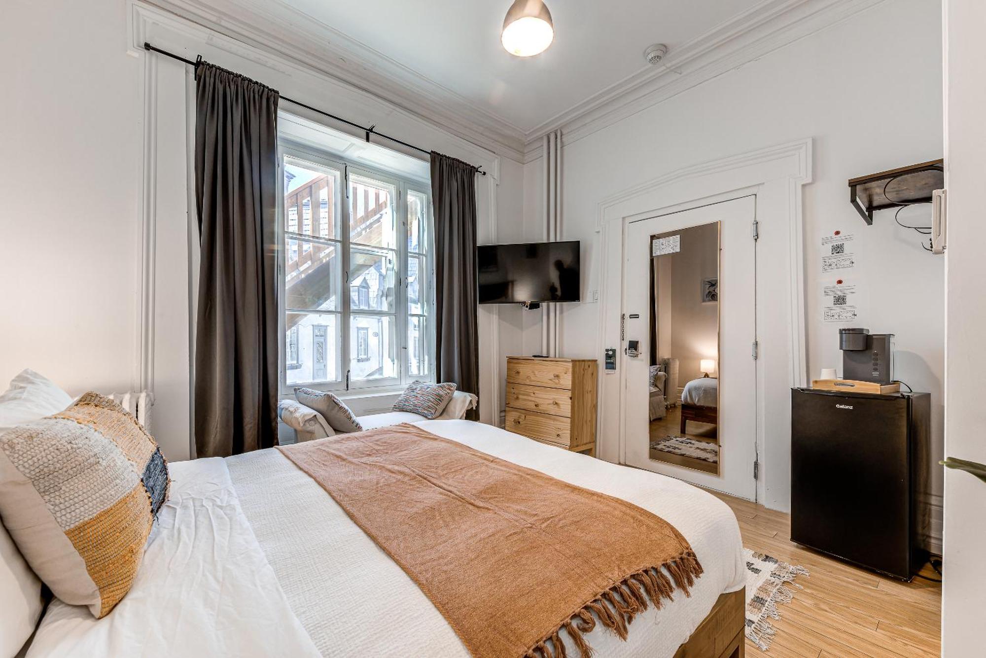 North House - Hotel Automatise Manoir Des Remparts 魁北克 外观 照片