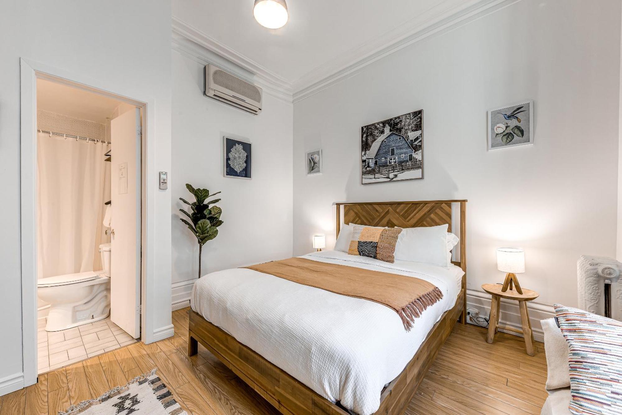 North House - Hotel Automatise Manoir Des Remparts 魁北克 外观 照片