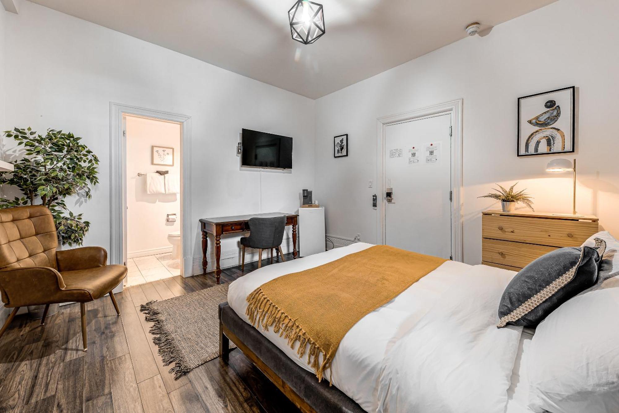 North House - Hotel Automatise Manoir Des Remparts 魁北克 外观 照片
