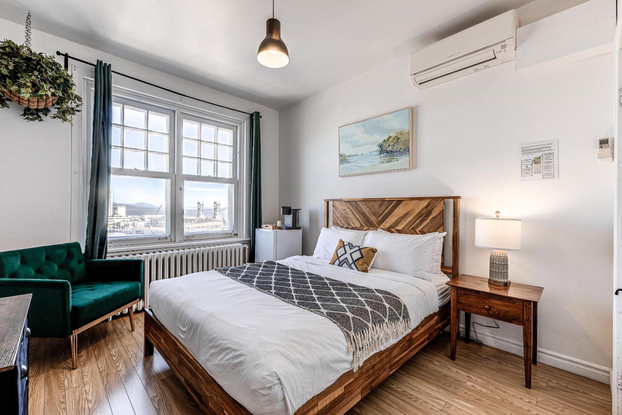 North House - Hotel Automatise Manoir Des Remparts 魁北克 外观 照片