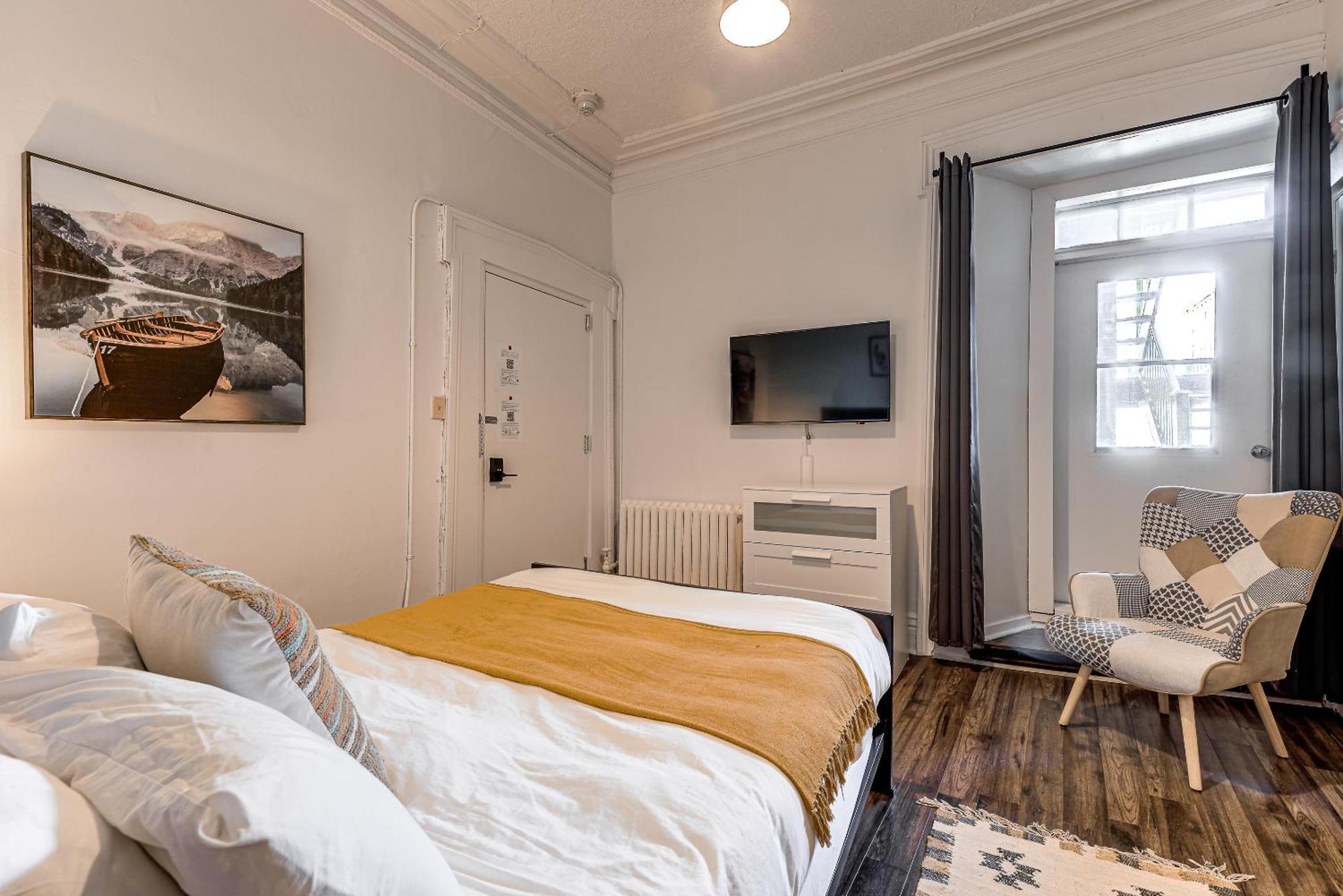North House - Hotel Automatise Manoir Des Remparts 魁北克 外观 照片