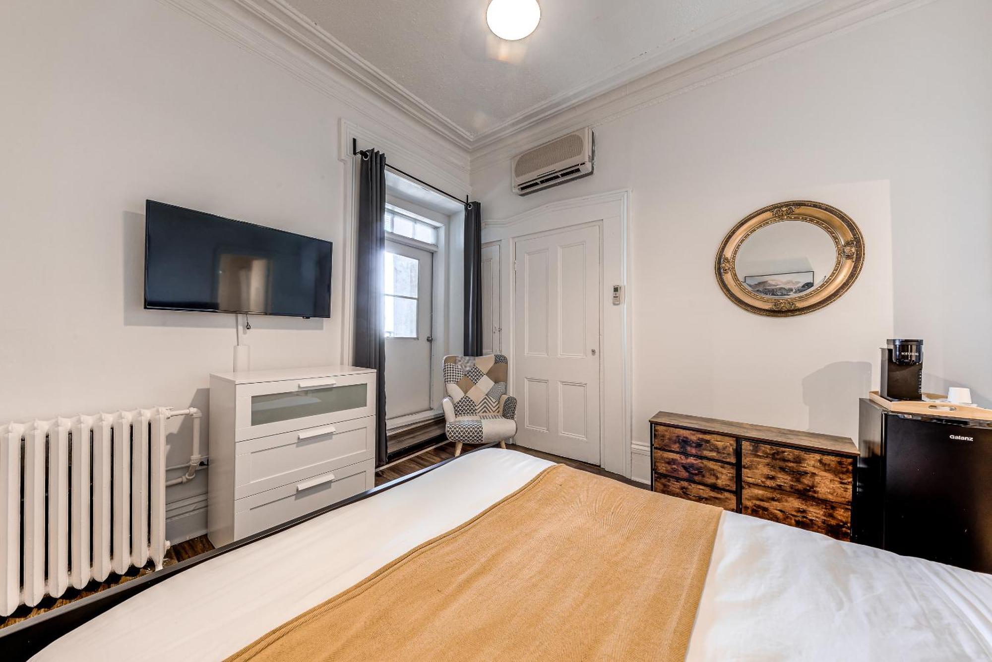 North House - Hotel Automatise Manoir Des Remparts 魁北克 外观 照片