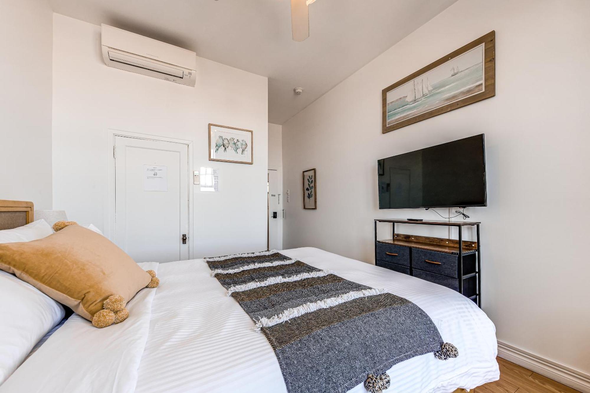 North House - Hotel Automatise Manoir Des Remparts 魁北克 外观 照片