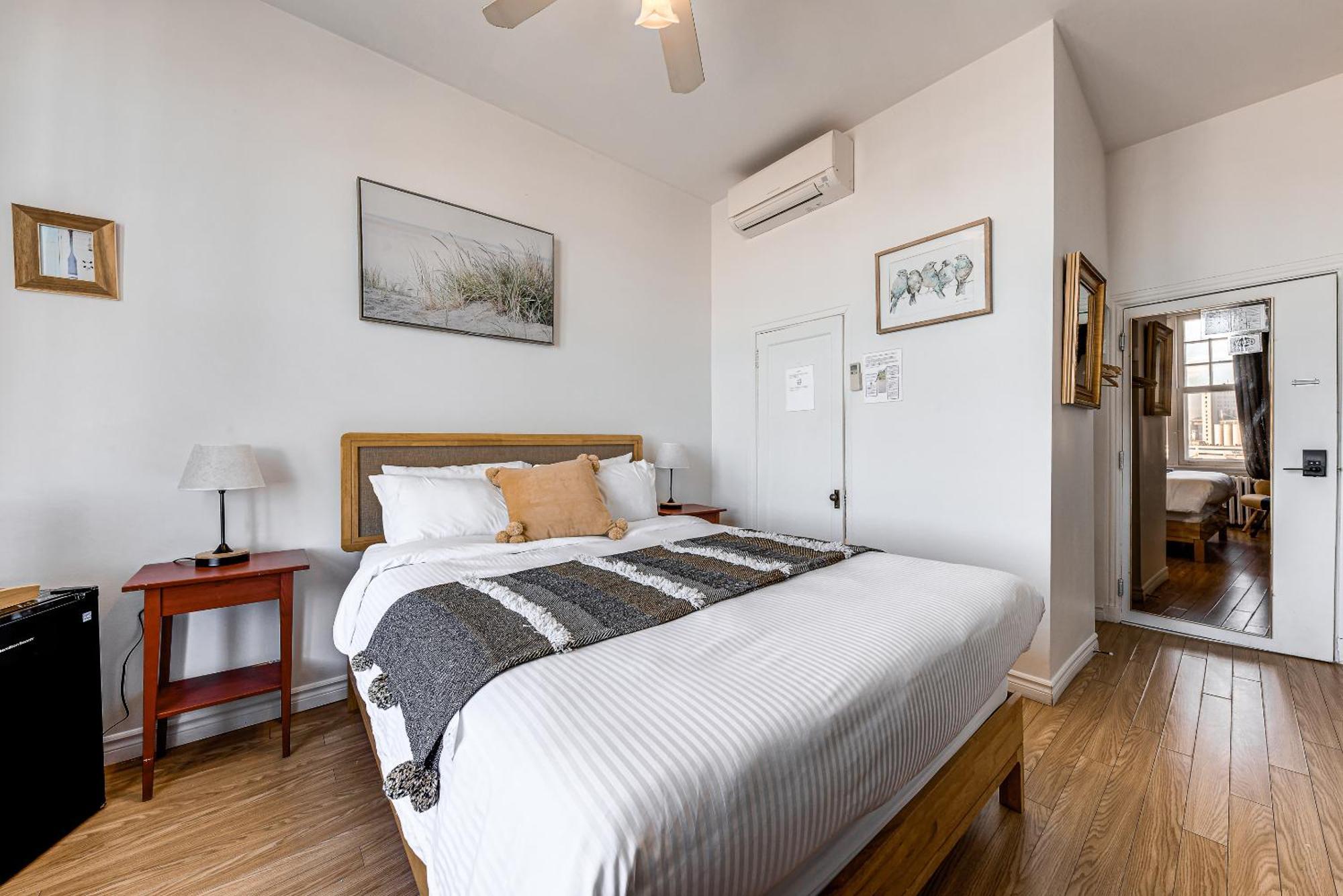 North House - Hotel Automatise Manoir Des Remparts 魁北克 外观 照片